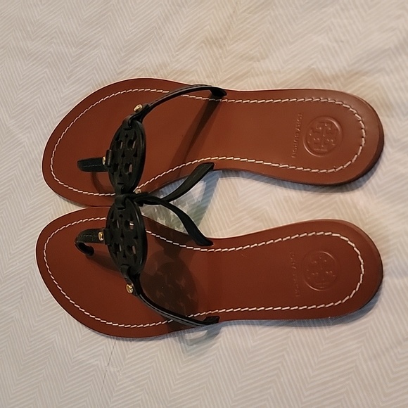 TORY BURCH BLACK GABRIEL THONG SANDALS - Picture 4 of 9